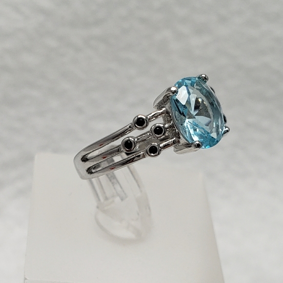 Topaz And Bezel Set Spinel Ring - Picture 5 of 8